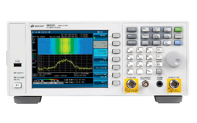 Máy phân tích phổ đến 7 GHz